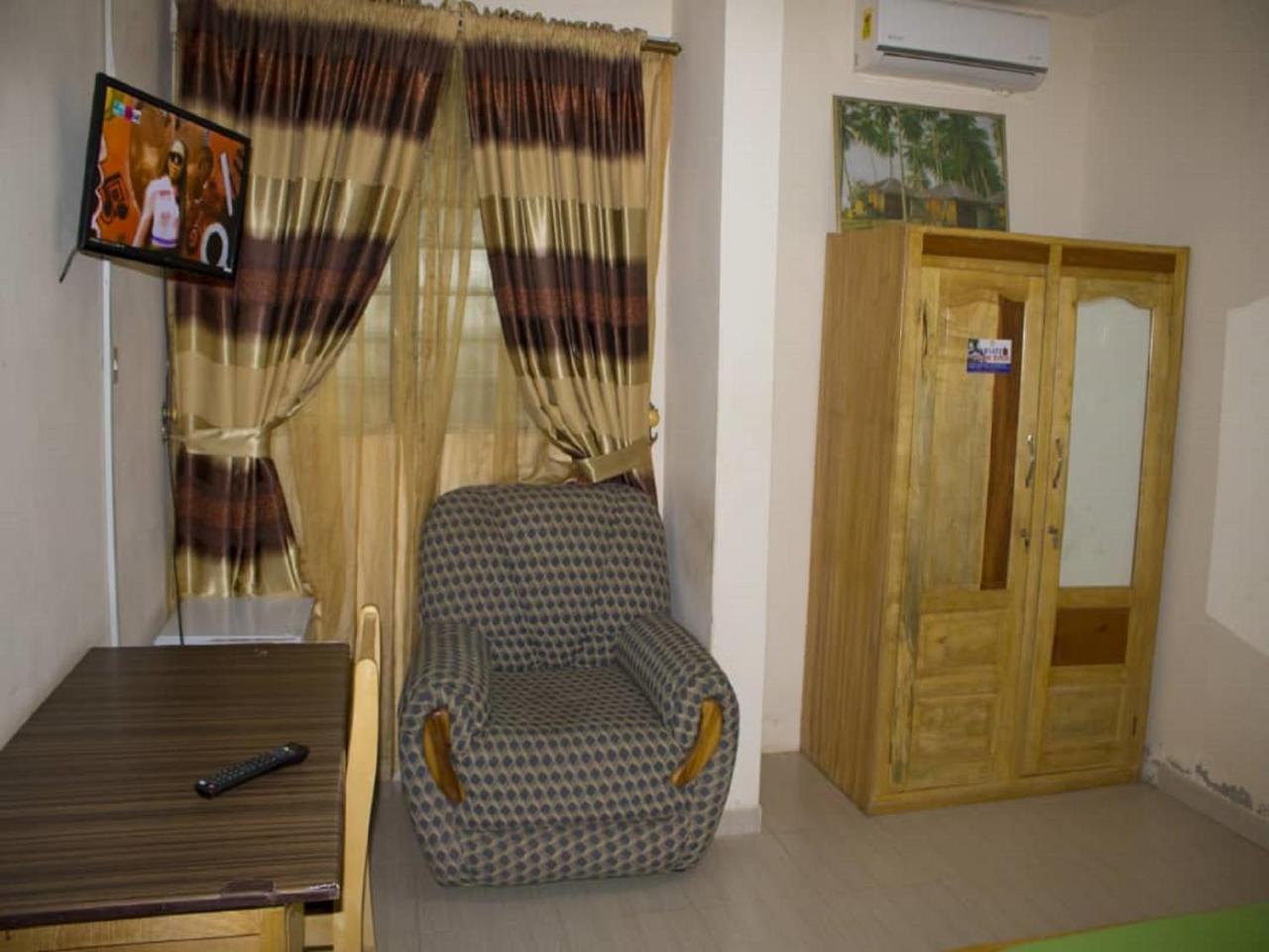 Elizz Guest House Janman Εξωτερικό φωτογραφία